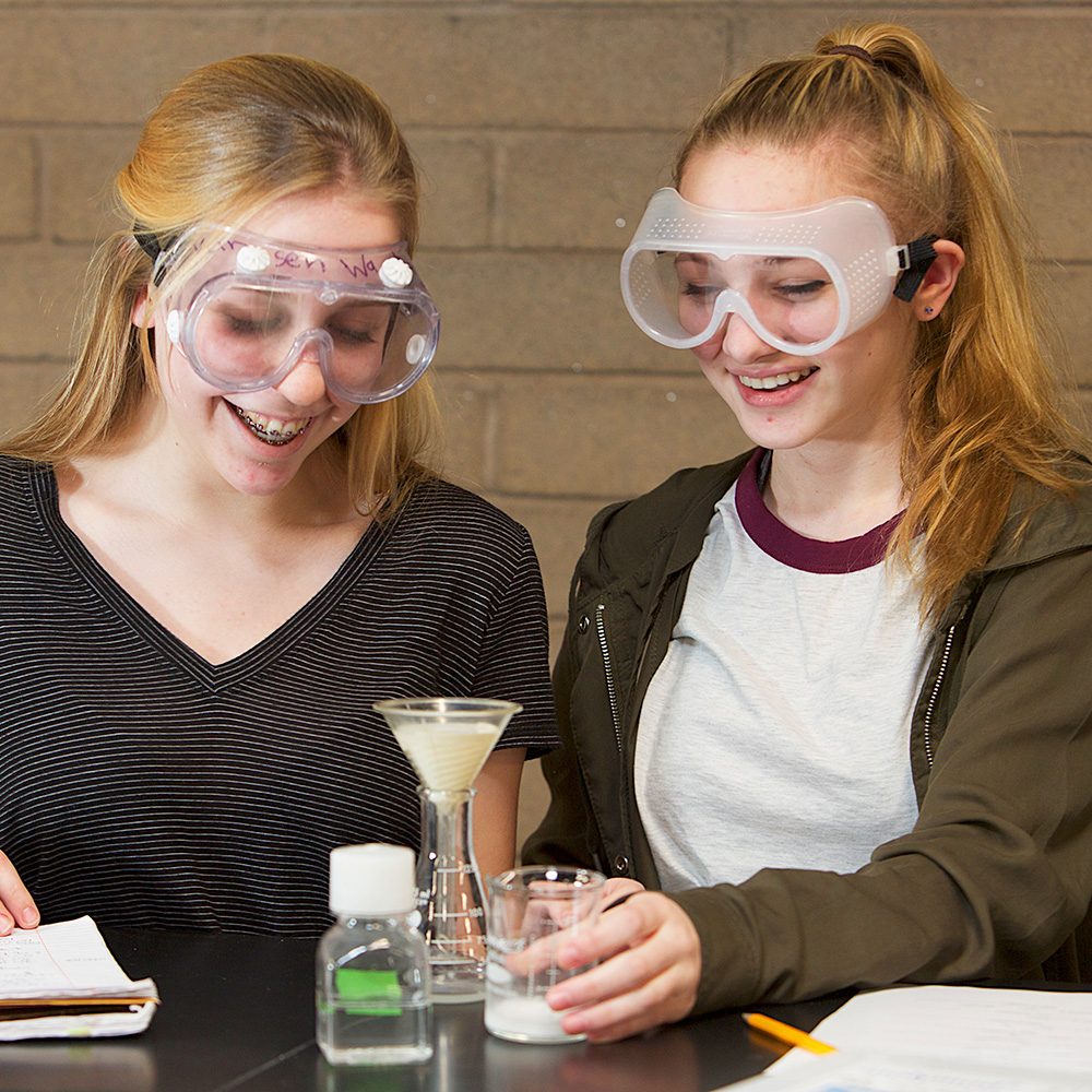 BASIS Scottsdale students in science lab