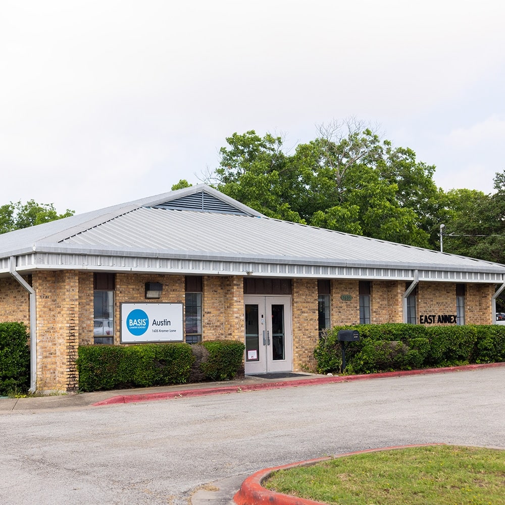 AUS School 1_1000x1000