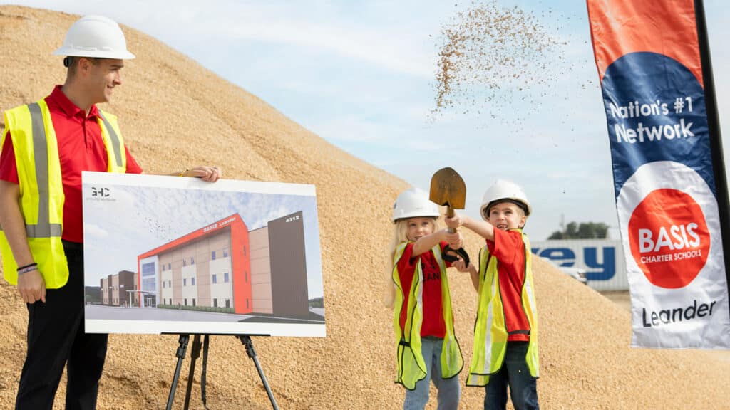 Leander Construction Images Dec. 2025